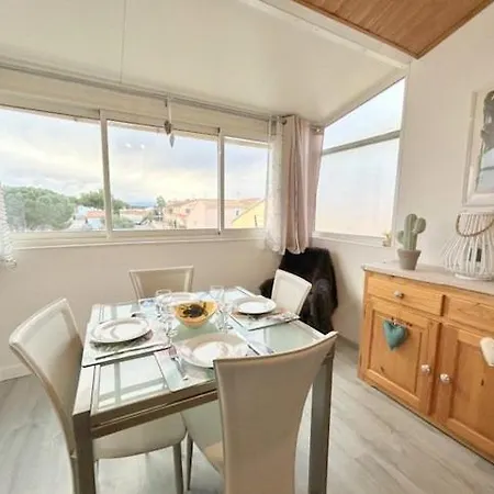 Apartment 4 Personnes - 500 M - 4goel53 *